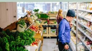 Bringing-Freshness-to-the-Community-Starting-Your-Grocery-Store