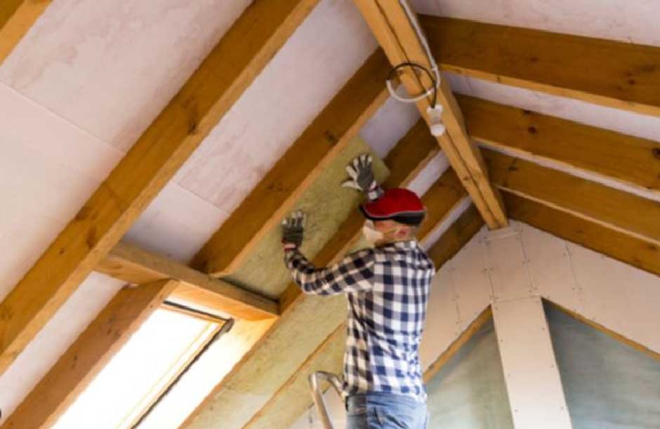 How Attic Insulation Affects the Efficiency of Your Roof