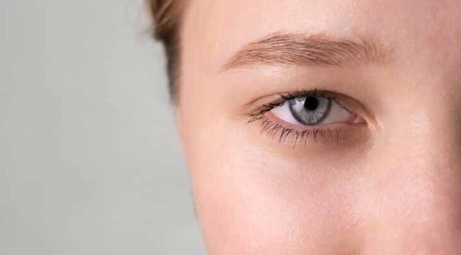 Understaacnding-Hooded-Eyelids-Causes-and-Remedies-for-Aging-Skin